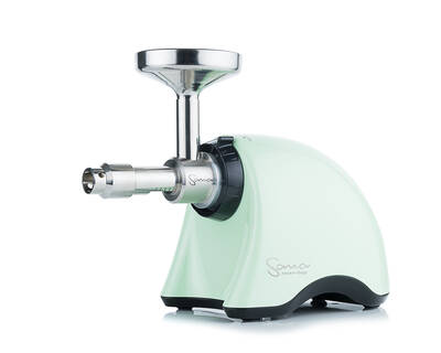 šnekový odšťavňovač Sana Juicer EUJ-707 a lis na olej Sana