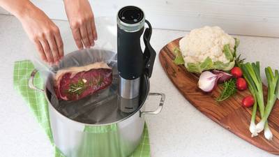 SVC100 Sous vide circulator 4
