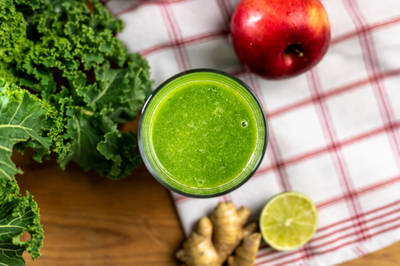 odšťavňovač Sana Juicer EUJ-828 odšťavňovač Sana Juicer EUJ-828