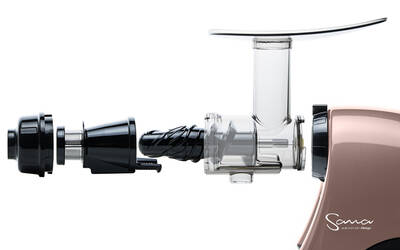 šnekový odšťavňovač Sana Juicer EUJ-707