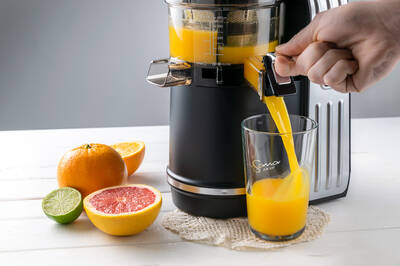 Sana Juicer EUJ-828