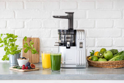 Sana Juicer EUJ-828