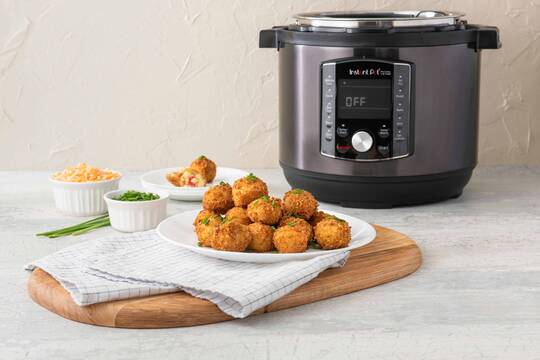 multifunkční hrnec Instant Pot Pro Crisp & Air Fryer 8