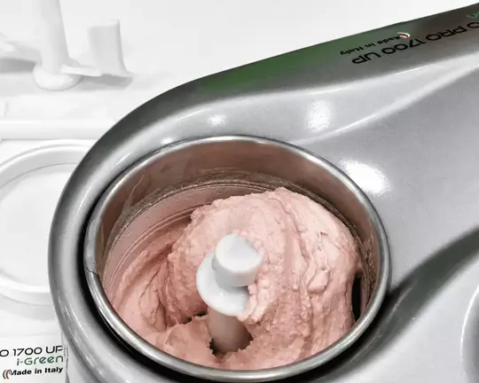 Zmrzlina ze zmrzlinovače Gelato Pro 1700 Up i-Green