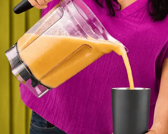 Dokonale hladké výsledky díky nízkoprofilové nádobě mixéru Vitamix E520